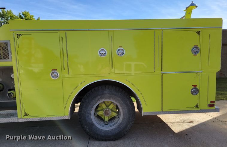 image for item DM8063 1979 Ford F700  pumper fire truck