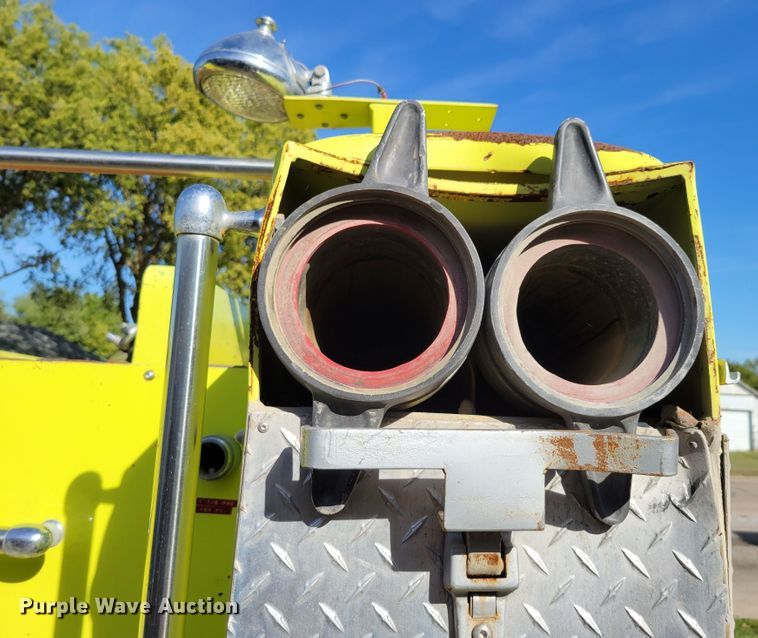 image for item DM8063 1979 Ford F700  pumper fire truck