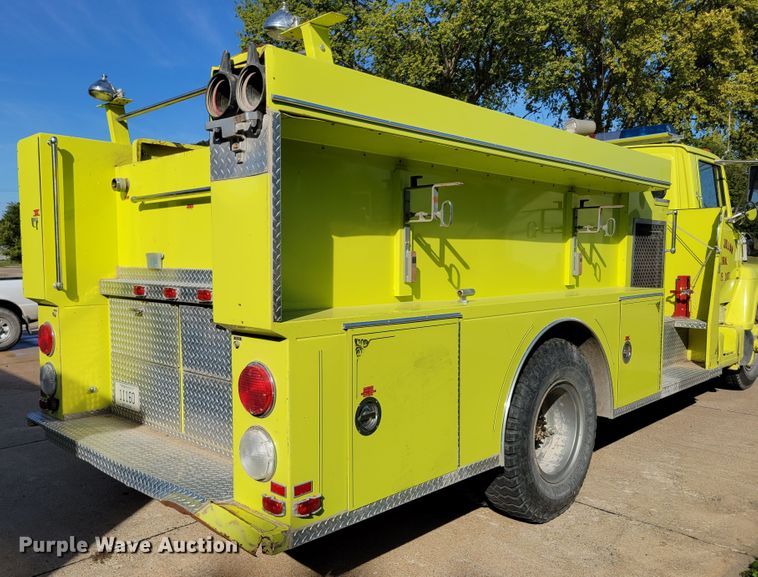 image for item DM8063 1979 Ford F700  pumper fire truck