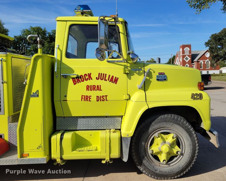 image for item DM8063 1979 Ford F700  pumper fire truck