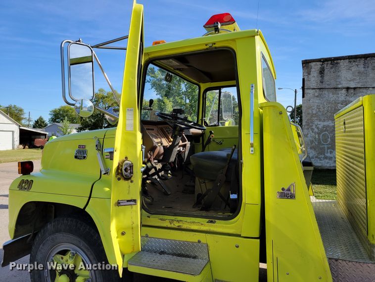 image for item DM8063 1979 Ford F700  pumper fire truck