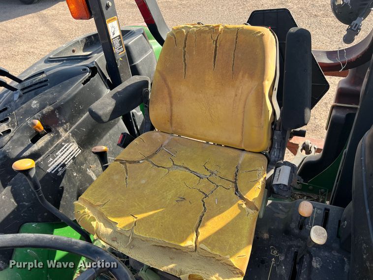 image for item DO8743 2004 John Deere 5220  MFWD tractor