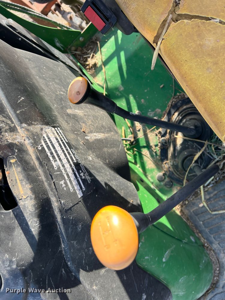 image for item DO8743 2004 John Deere 5220  MFWD tractor