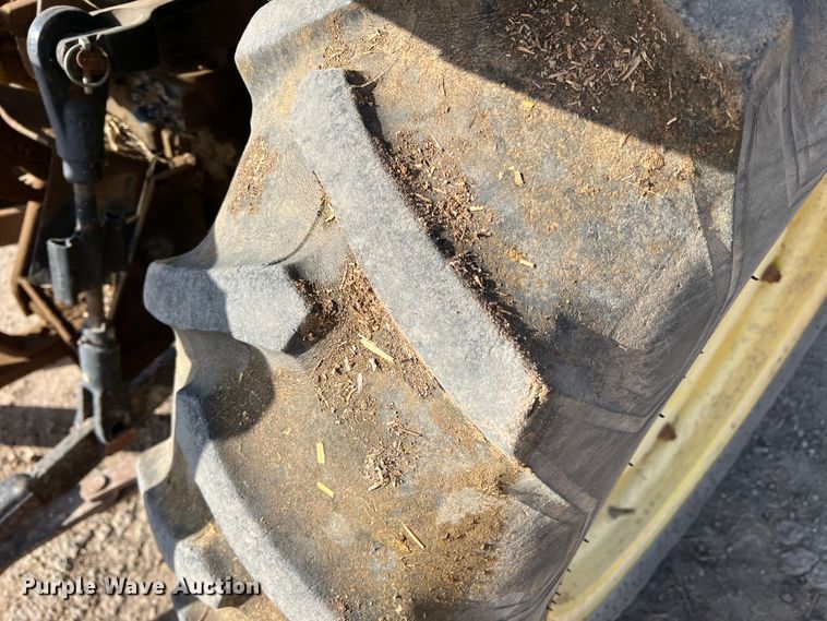 image for item DO8743 2004 John Deere 5220  MFWD tractor