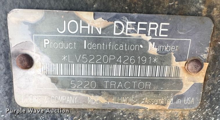 image for item DO8743 2004 John Deere 5220  MFWD tractor