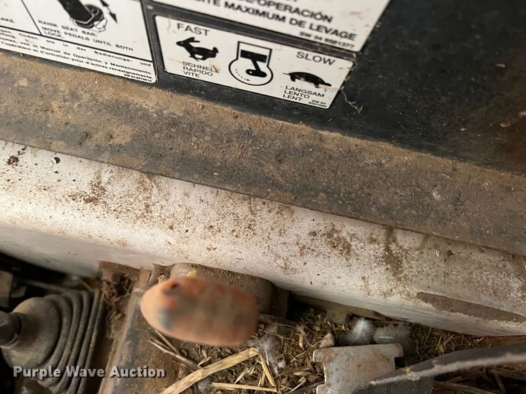 image for item DO8744 1994 Bobcat 753 skid steer loader