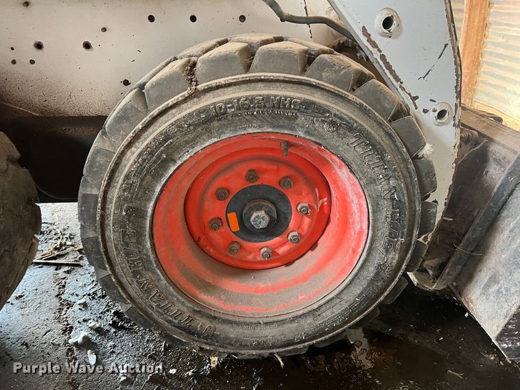 image for item DO8744 1994 Bobcat 753 skid steer loader