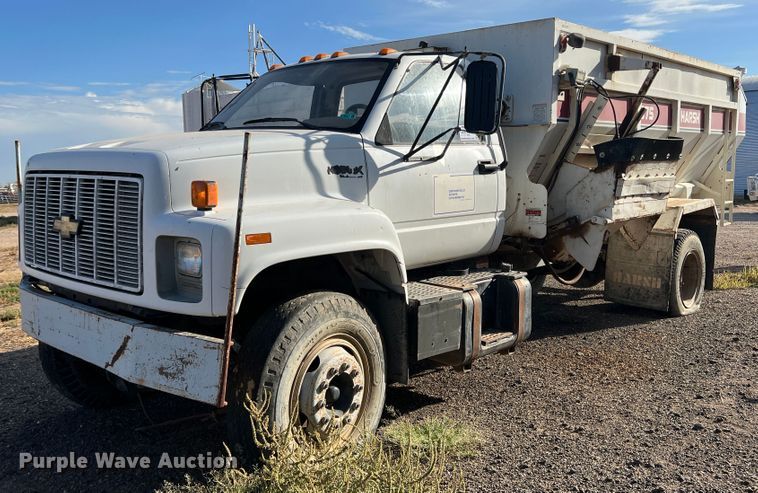 image for item DO8745 1992 Chevrolet Kodiak C5500  feed mixer truck