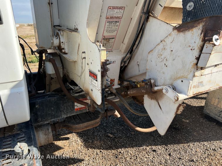 image for item DO8745 1992 Chevrolet Kodiak C5500  feed mixer truck