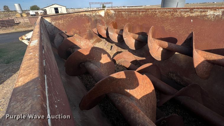 image for item DO8745 1992 Chevrolet Kodiak C5500  feed mixer truck