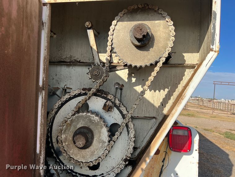 image for item DO8745 1992 Chevrolet Kodiak C5500  feed mixer truck