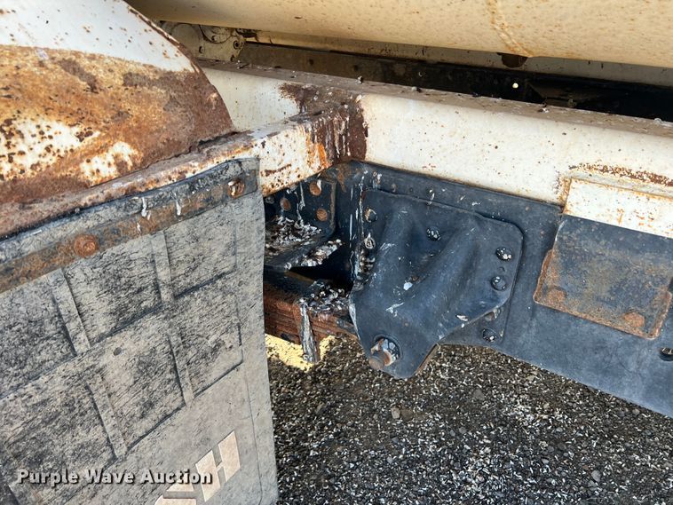 image for item DO8745 1992 Chevrolet Kodiak C5500  feed mixer truck