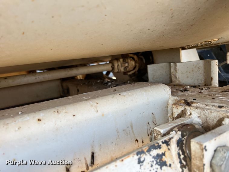 image for item DO8745 1992 Chevrolet Kodiak C5500  feed mixer truck