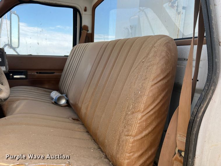 image for item DO8745 1992 Chevrolet Kodiak C5500  feed mixer truck