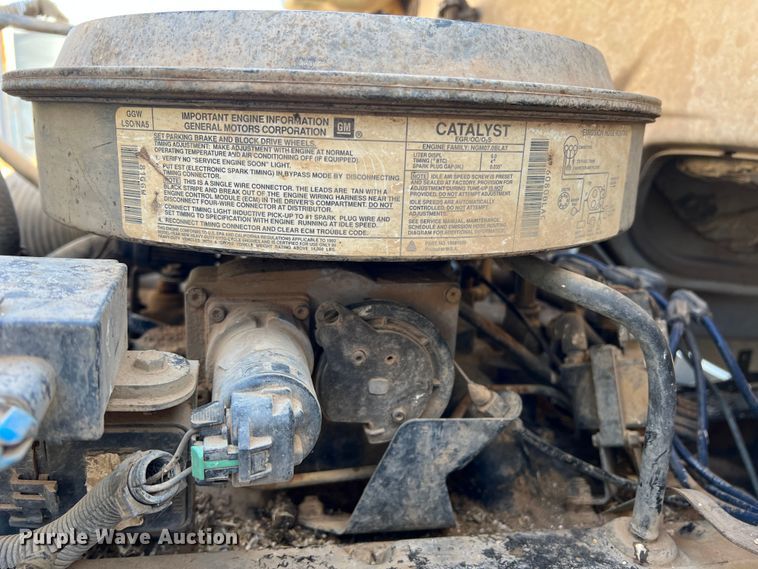 image for item DO8745 1992 Chevrolet Kodiak C5500  feed mixer truck