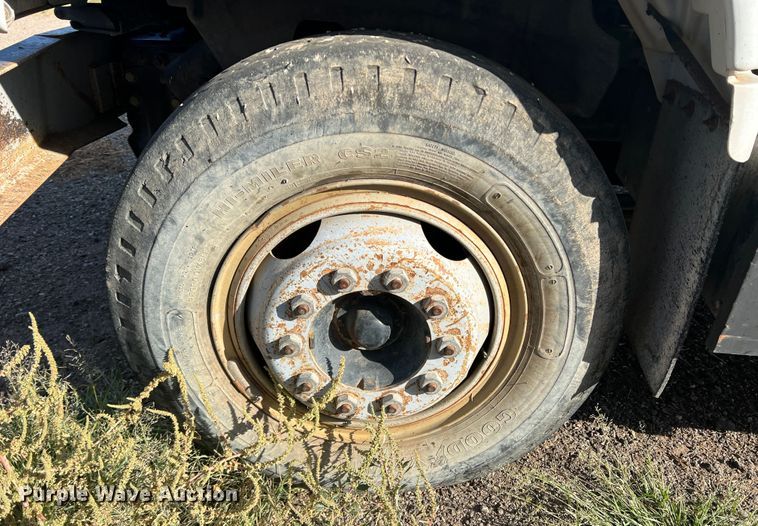 image for item DO8745 1992 Chevrolet Kodiak C5500  feed mixer truck