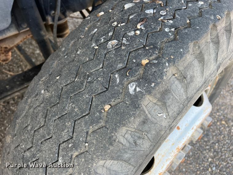 image for item DO8745 1992 Chevrolet Kodiak C5500  feed mixer truck