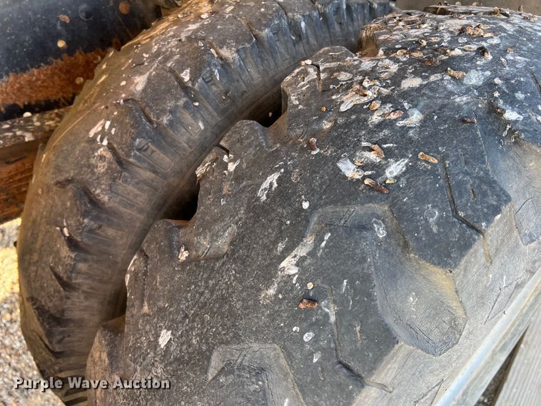 image for item DO8745 1992 Chevrolet Kodiak C5500  feed mixer truck