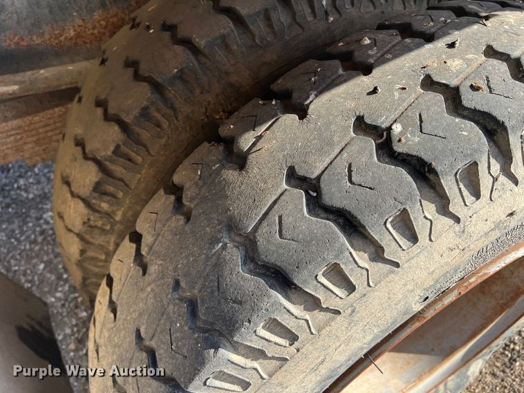 image for item DO8745 1992 Chevrolet Kodiak C5500  feed mixer truck