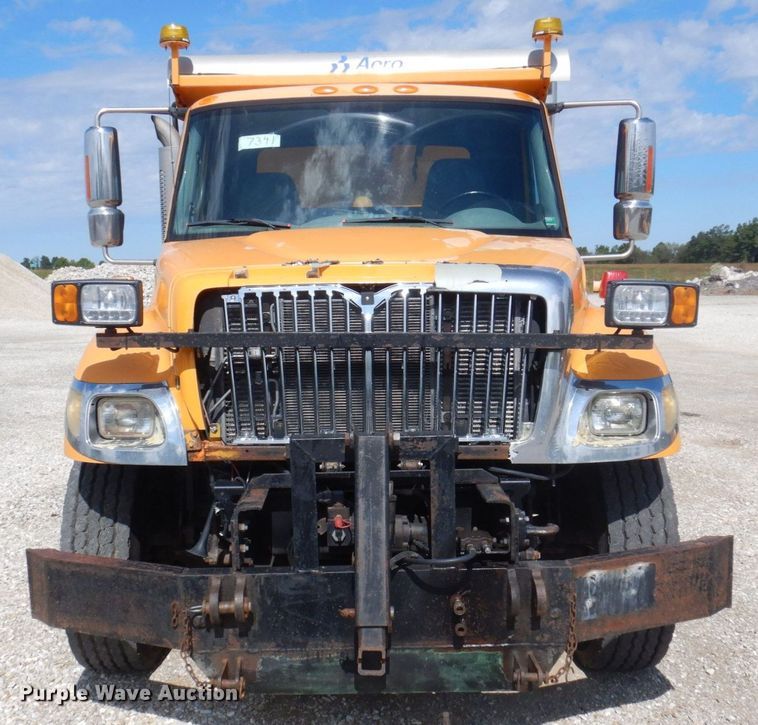image for item DP0342 2005 International 7400  dump truck
