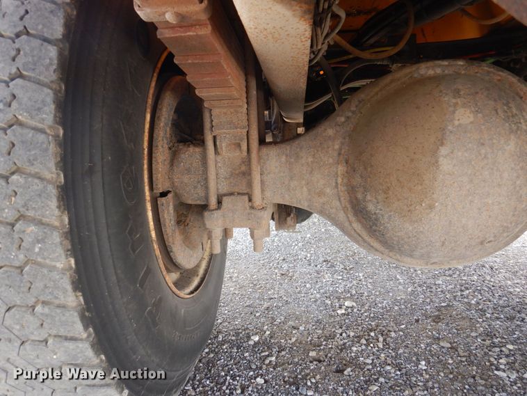 image for item DP0342 2005 International 7400  dump truck