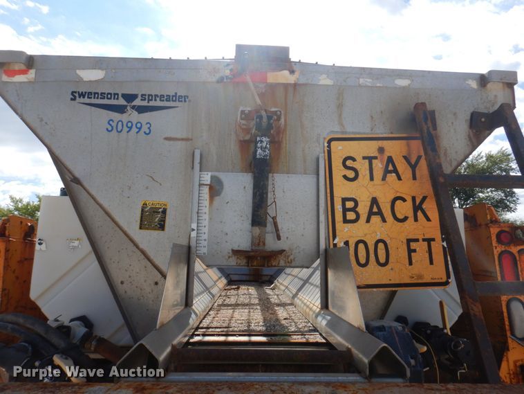 image for item DP0342 2005 International 7400  dump truck