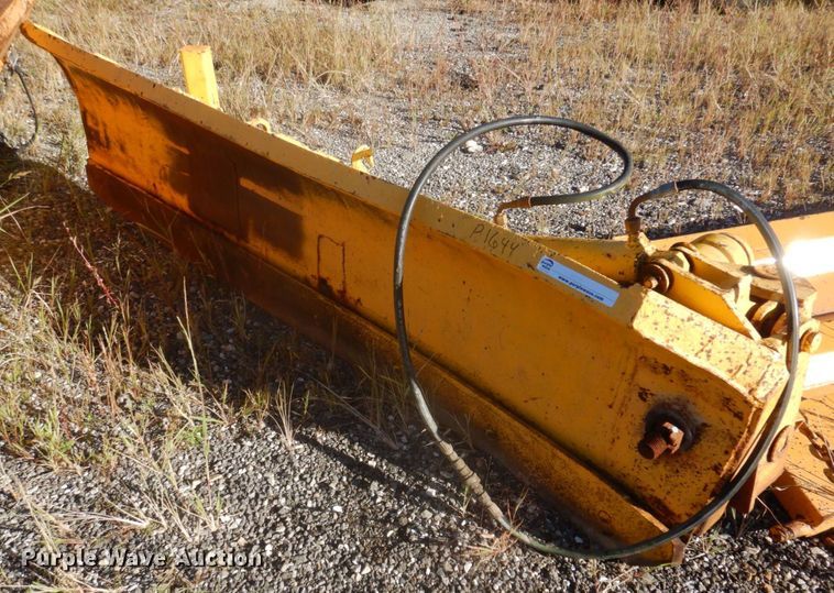 image for item DP0342 2005 International 7400  dump truck