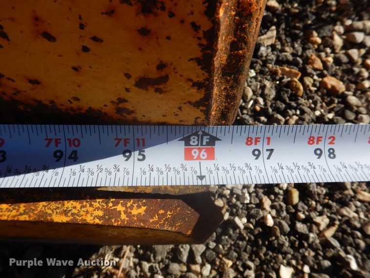 image for item DP0342 2005 International 7400  dump truck