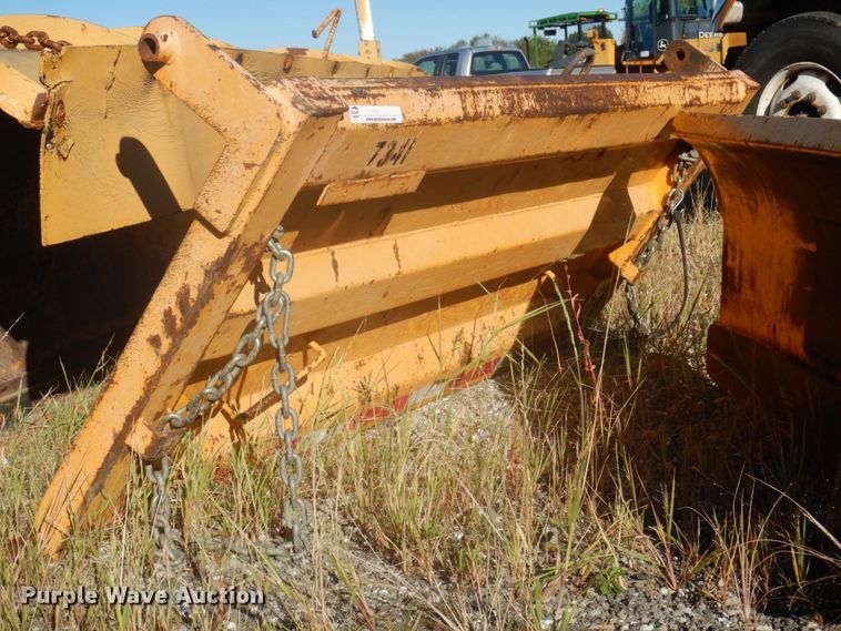 image for item DP0342 2005 International 7400  dump truck