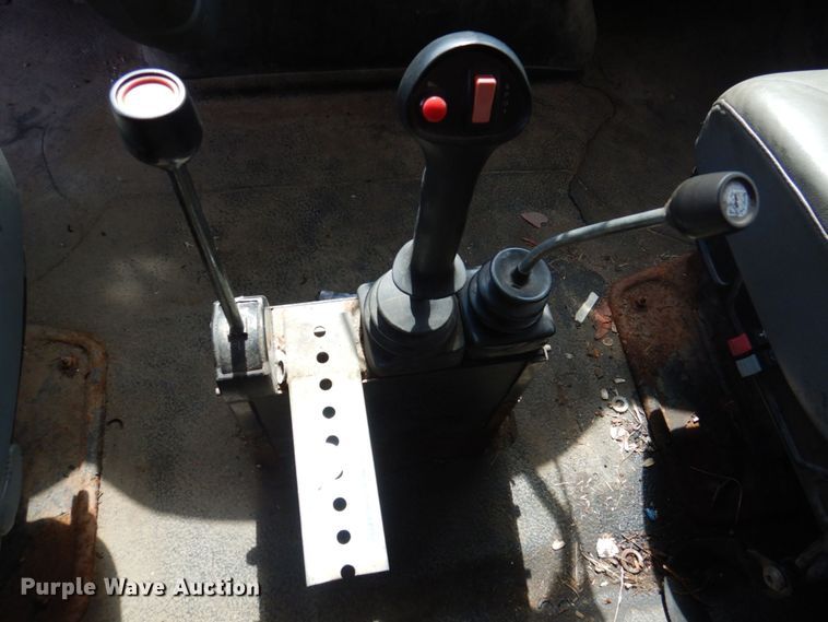 image for item DP0342 2005 International 7400  dump truck