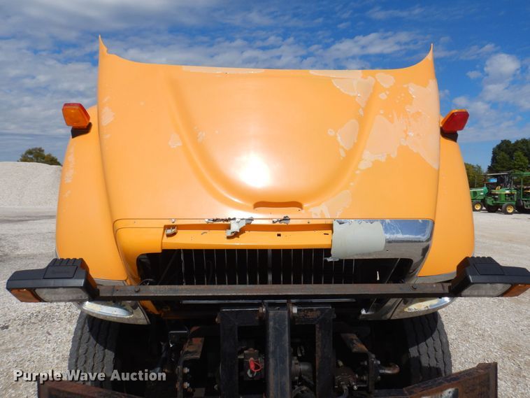 image for item DP0342 2005 International 7400  dump truck