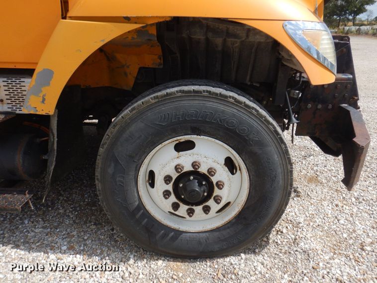 image for item DP0342 2005 International 7400  dump truck