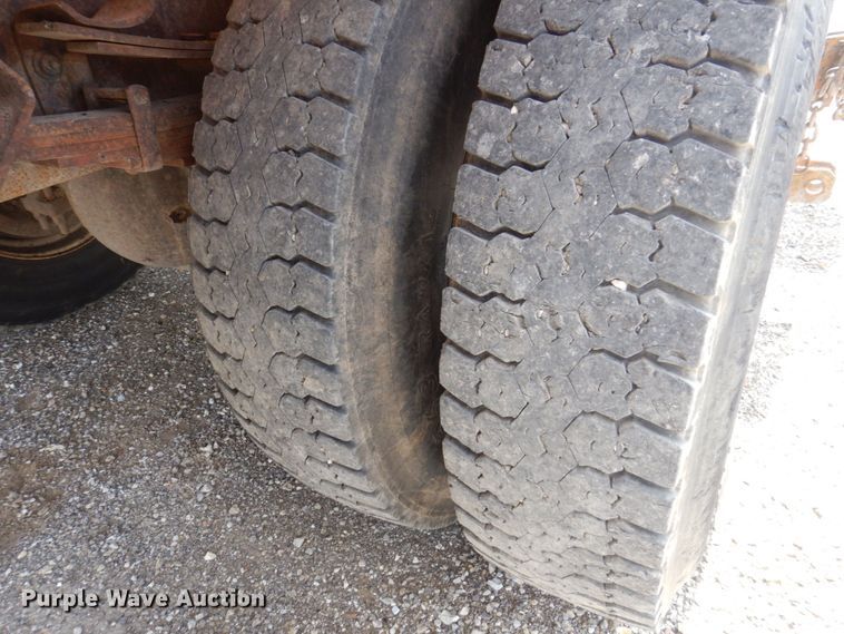 image for item DP0342 2005 International 7400  dump truck