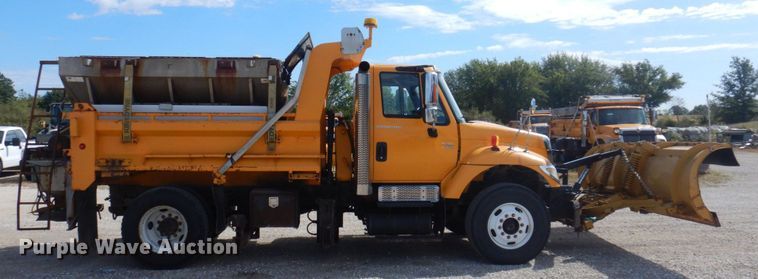 image for item DP0347 2006 International 7400  dump truck