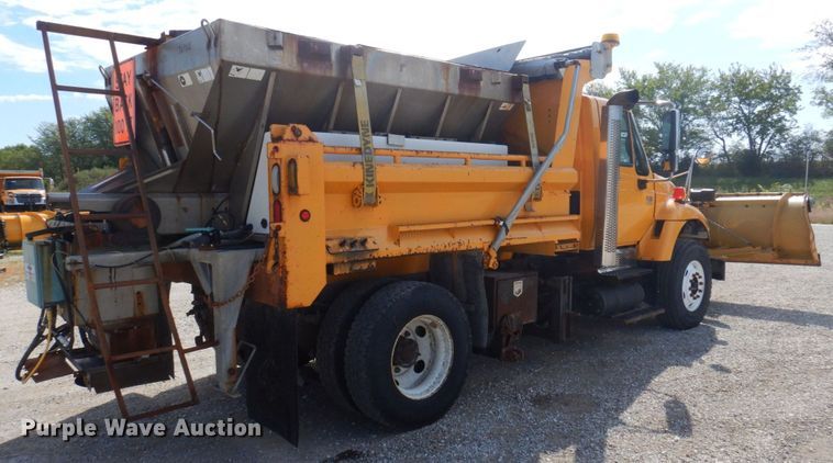 image for item DP0347 2006 International 7400  dump truck