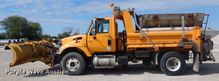 image for item DP0347 2006 International 7400  dump truck