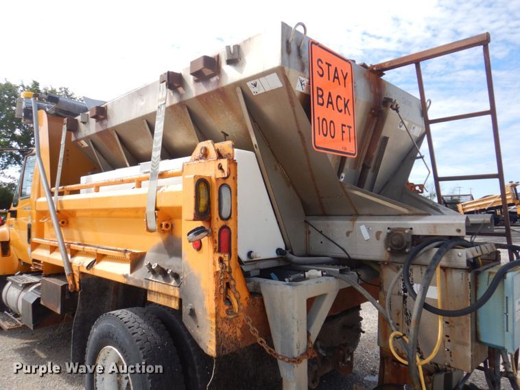 image for item DP0347 2006 International 7400  dump truck