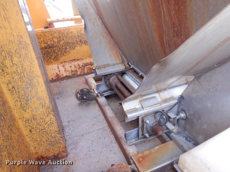 image for item DP0347 2006 International 7400  dump truck