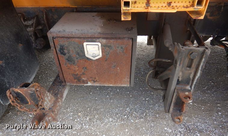 image for item DP0347 2006 International 7400  dump truck