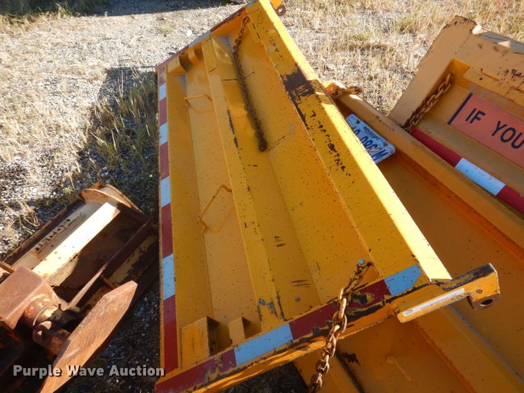 image for item DP0347 2006 International 7400  dump truck