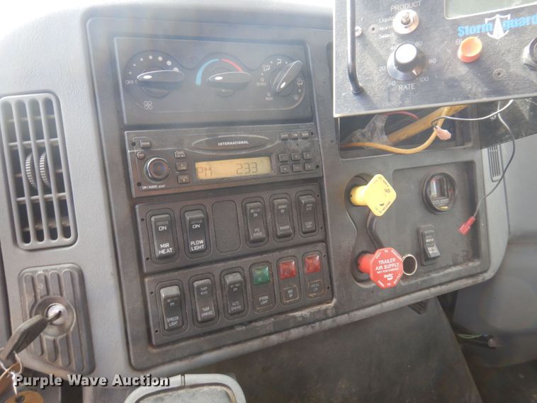 image for item DP0347 2006 International 7400  dump truck