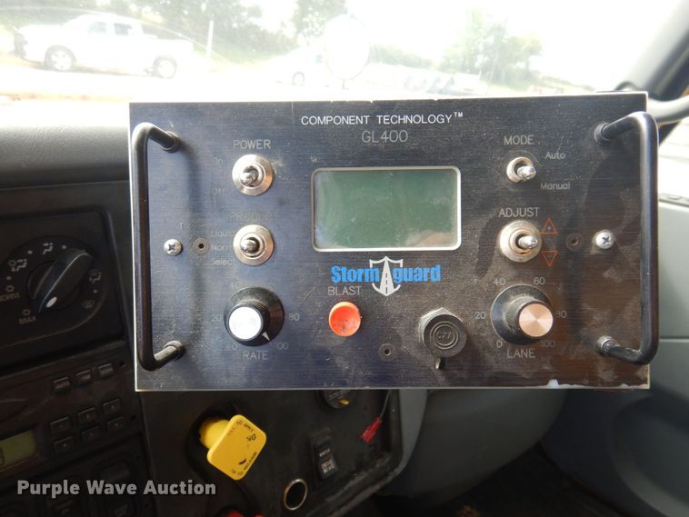 image for item DP0347 2006 International 7400  dump truck