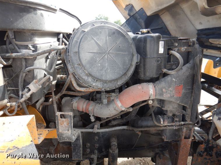 image for item DP0347 2006 International 7400  dump truck