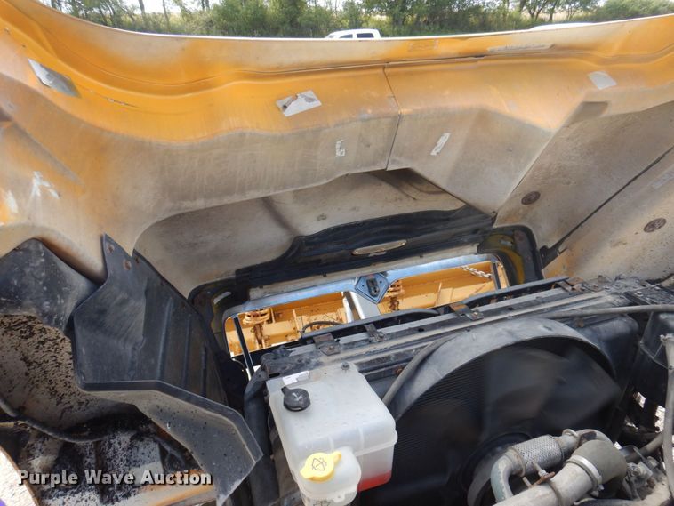 image for item DP0347 2006 International 7400  dump truck