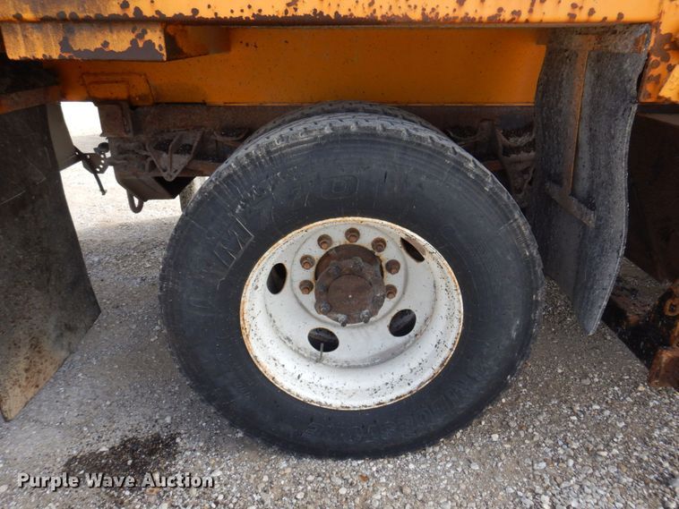 image for item DP0347 2006 International 7400  dump truck