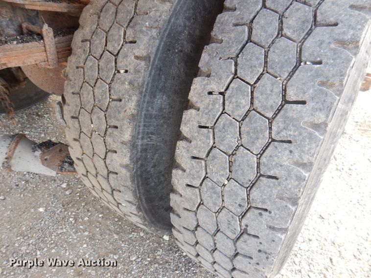 image for item DP0347 2006 International 7400  dump truck