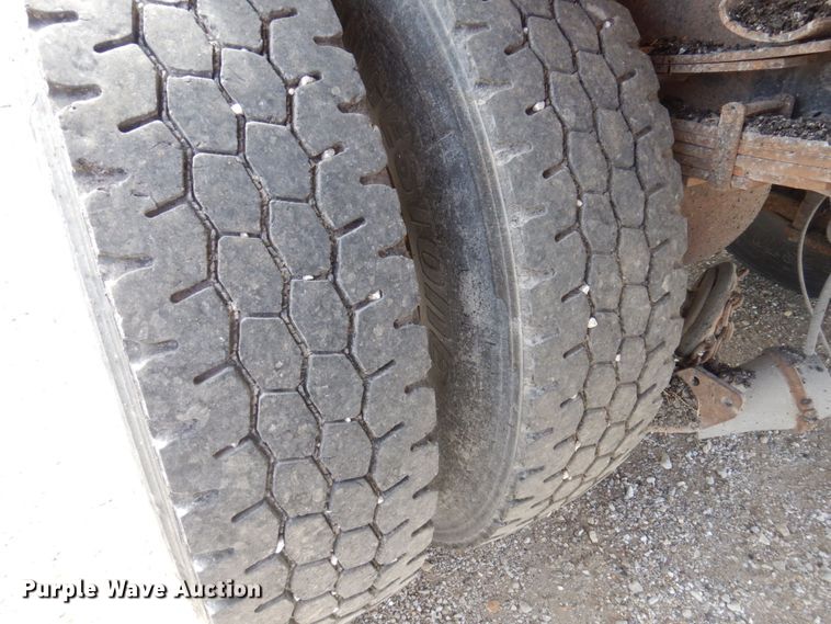 image for item DP0347 2006 International 7400  dump truck