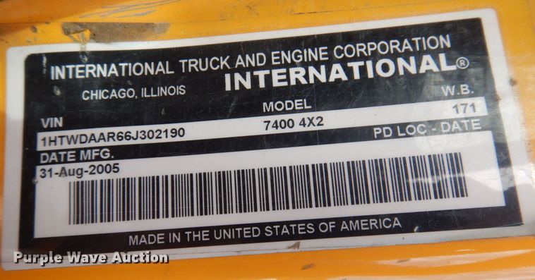 image for item DP0347 2006 International 7400  dump truck