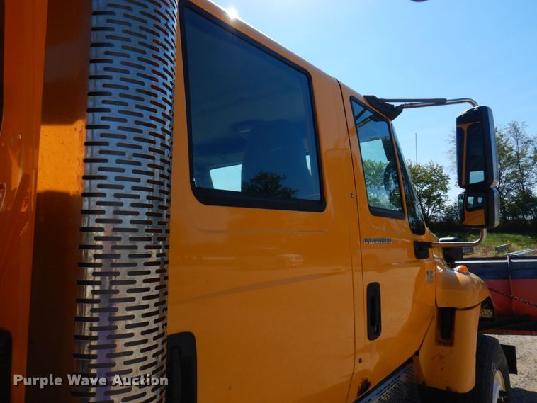 image for item DP0348 2003 International 7400  Crew Cab dump truck