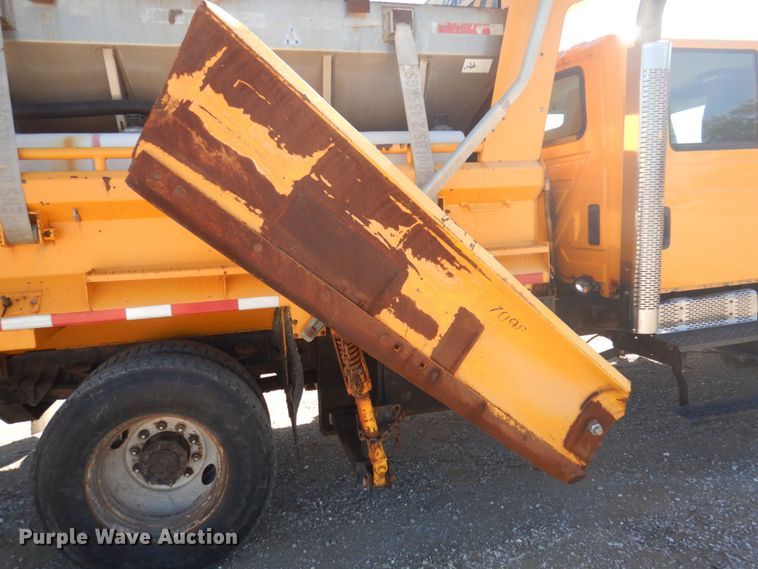 image for item DP0348 2003 International 7400  Crew Cab dump truck